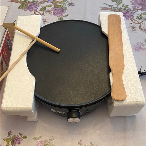 Parini Silver Electric Crepe Maker and Griddle - Picture 4 of 5